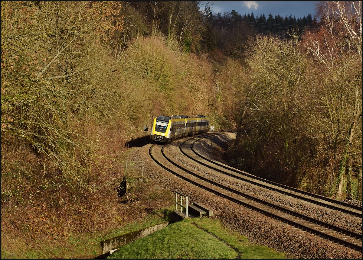 Heiligabend am Hochrhein. Aus Schweizer Sicht der IR Basel-Schaffhausen. 612 171 und 612 109 als IRE 3046 Ulm-Basel bei Karsau, Dezember 2018.