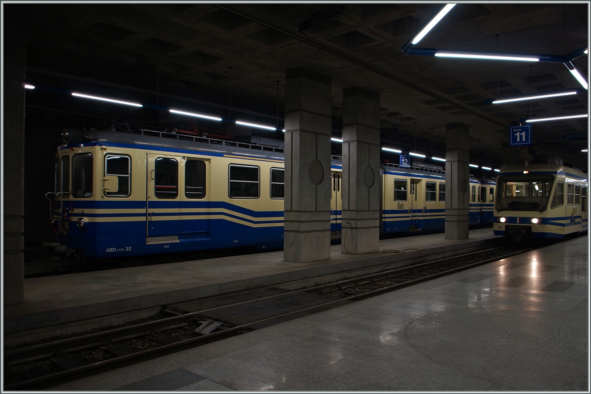 Im Gegensatz zu seinen Italienischen  Kollegen  hat der FART ABDe 6/6 32 auf Kosten der Ersten Klasse ein Gepäckabteil eingebaut.
Locarno, den 19. März 2015