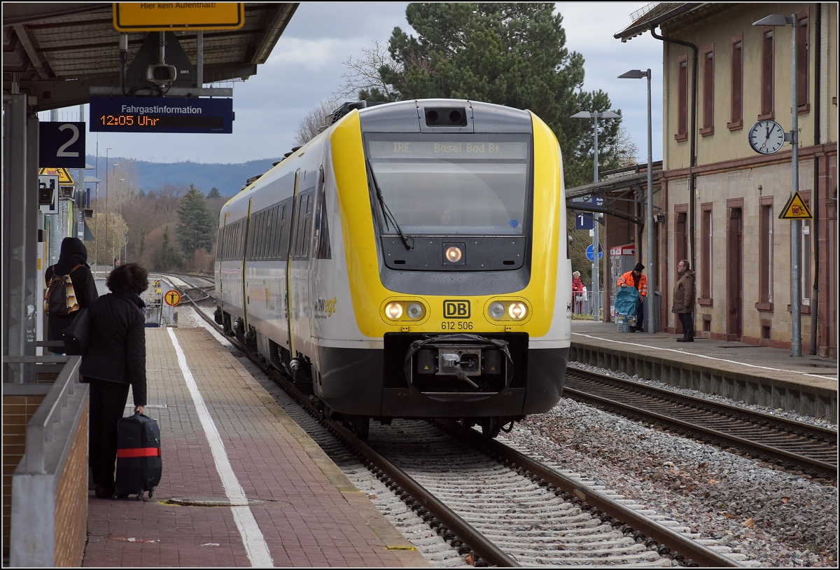 IRE Singen-Basel mit 612 006. Rheinfelden März 2019.
