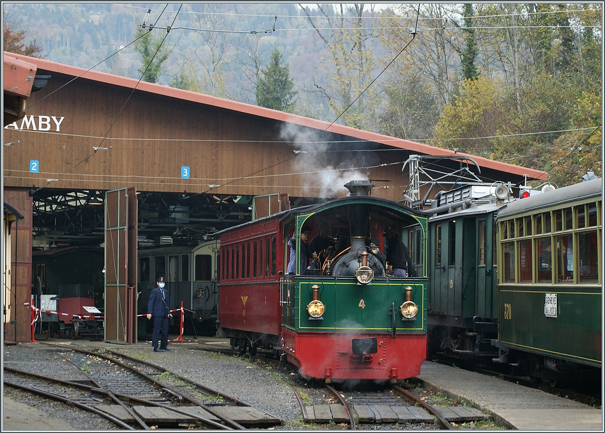 La DER 2021 du Blonay-Chamby - Die G 2/2 N° 4  Rimini  ist in Chaulin eingetroffen. 

30. Oktober 2021