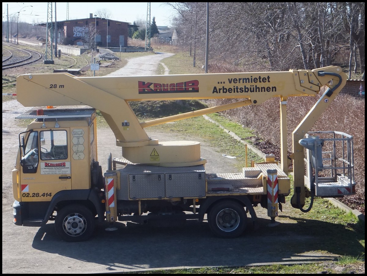 MAN LF Arbeitsbühne in Bergen.