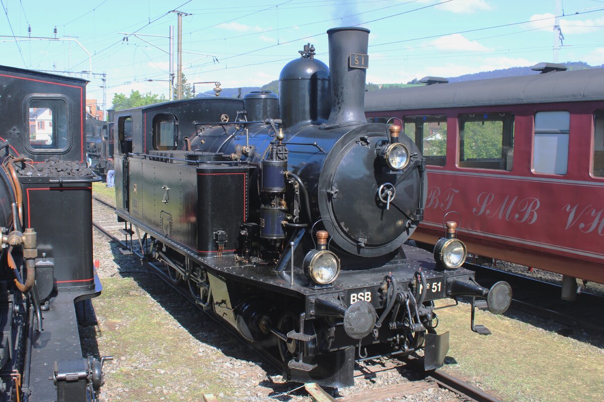Nach Arbeit steht DBB-51 ins Bw von Konolfingen w�hrend  150 Jahre Emmentalbahn  am 18 Mai 2025.