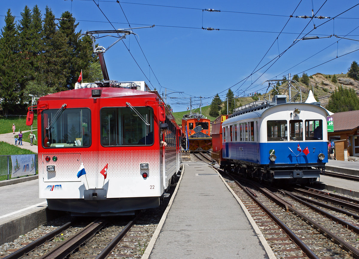 RB/ARB/VRB: Hochbetrieb auf Rigi Kulm am 21. Mai 2009.
Foto: Walter Ruetsch