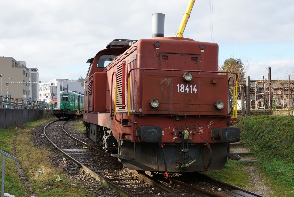 SBB: Die Bm 4/4 18414 auf den nächsten Einsatz wartend am 1. Februar 2016 in Basel Dreispitz.
Foto: Walter Ruetsch