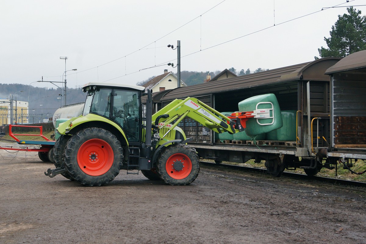 SBB: Güterumladebahnhof Porrentruy, aufgenommen am 10. Dezember 2014.
Bahnsujets der Woche 50/2014 von Walter Ruetsch 