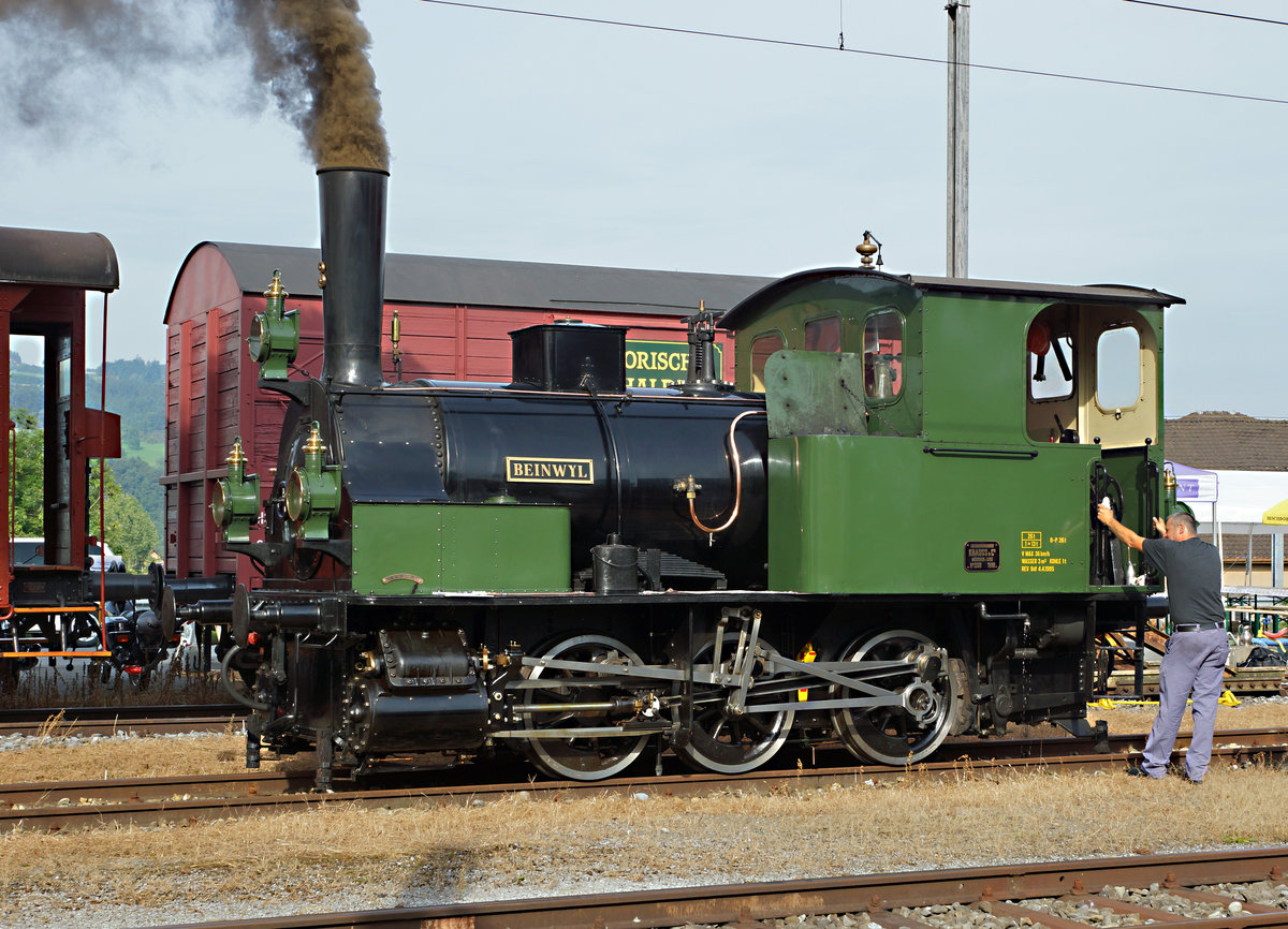SBB/HSTB: Die Ed 3/3 Beinwil vor der Remise Hochdorf am 3. September 2016 anlässlich der Vorbereitungsarbeiten für die anstehende Dampfsonderfahrt zusammen mit der NOB E 3/3 456.
Foto: Walter Ruetsch