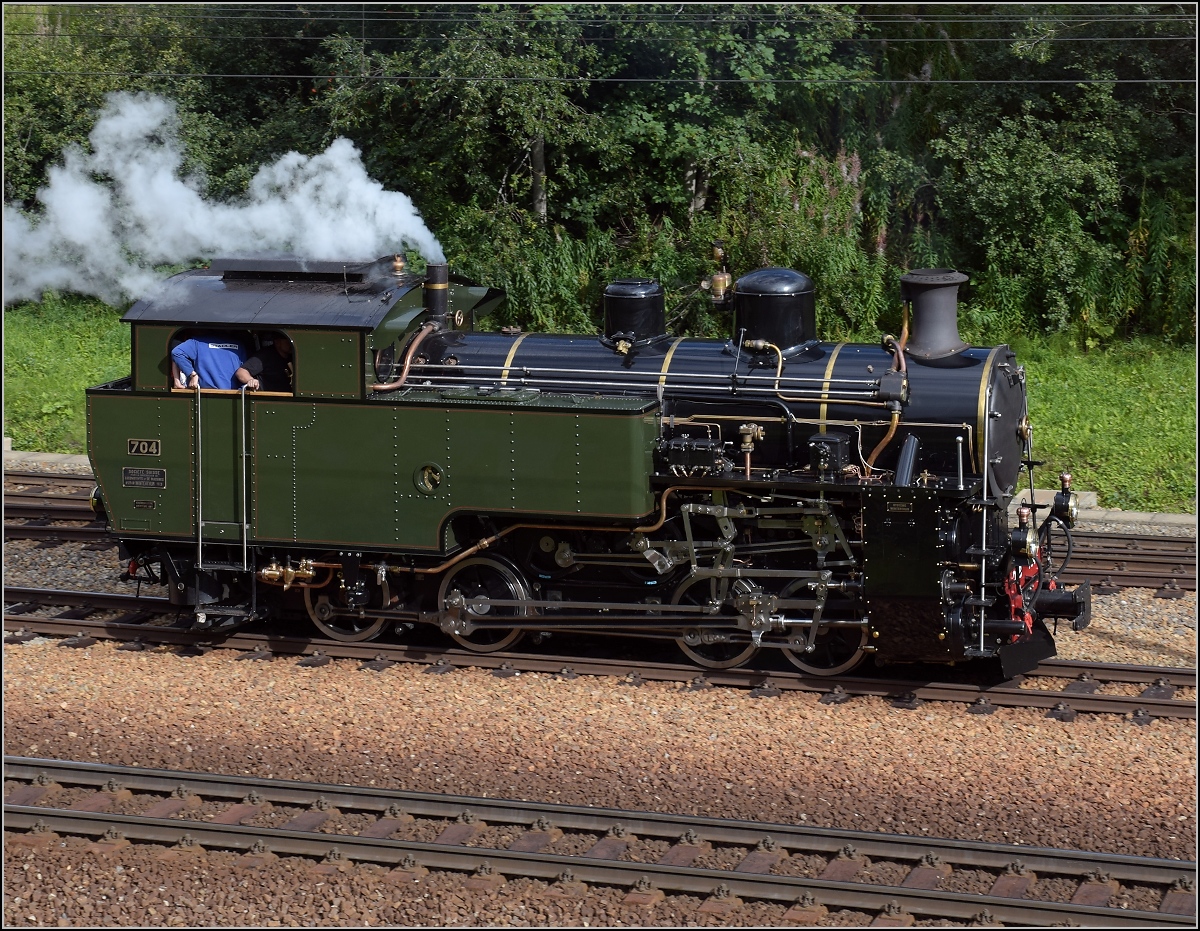 Schon lange wurde an ihr gearbeitet, ab nächstem Jahr bei der DFB dabei, die Vietnamesin HG 4/4 704. Nach wirklich unzähligen Arbeitsstunden war sie kurz vor der Abnahme zu letzten Bremsproben unterwegs. In Realp durfte sie so richtig die Sau rauslassen, Vollgas-Bremsen-zurück-und wieder. September 2018.