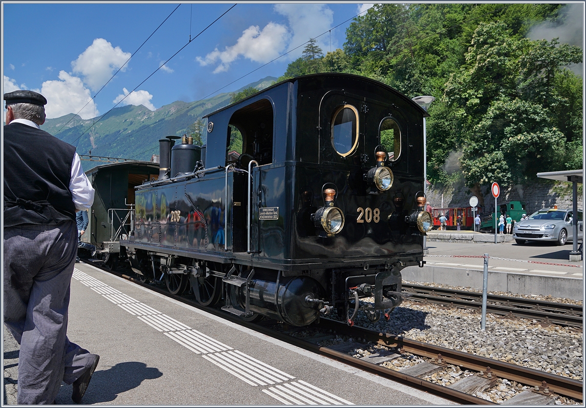 Schweizer Dampftage Brienz 2018: Umgesetzt, wartet die SBB Brünig Talbahn Dampflok G 3/4 208 der Ballenberg Dampfbahn in Meiringen auf die Abfahrt Richtung Brienzwiler. 
30. Juni 2018