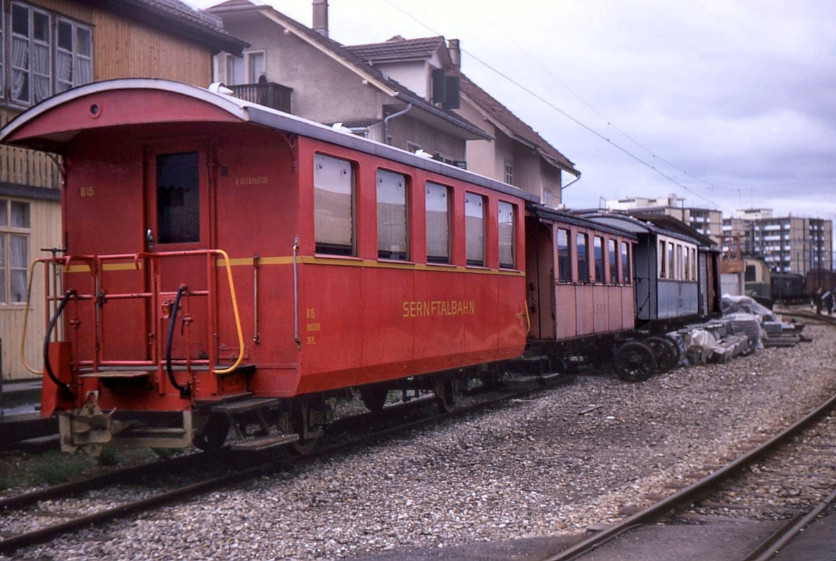 Sernftalbahn: Nach der Stilllegung der Bahn befand sich am 26.April 1970 der Zweiachser B 15 in Solothurn. 