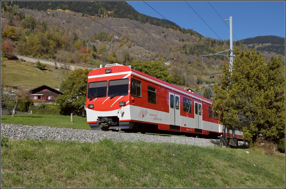 Steuerwagen der Matterhorn-Gotthard-Bahn bei M�rel. Oktober 2017.