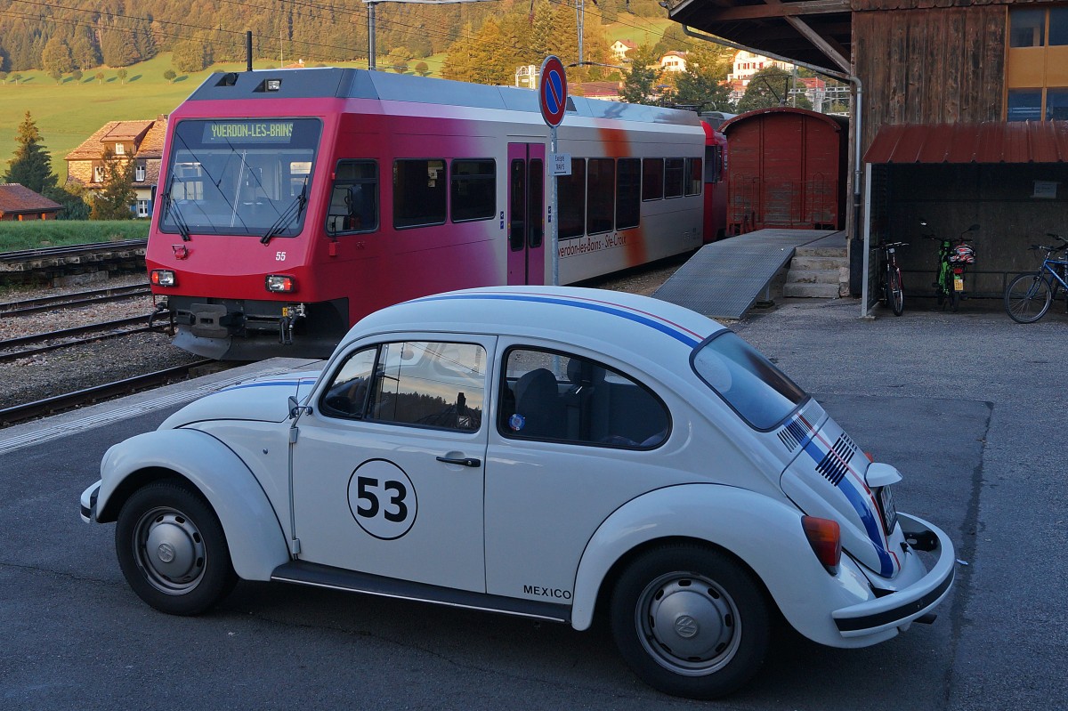 TRAVYS/YStC: Zuf�llige Begegnung. Zusammentreffen von HERBIE dem tollen K�fer mit dem Bt 55 von TRAVYS in St. Croix am 26. September 2014.
Foto: Walter Ruetsch