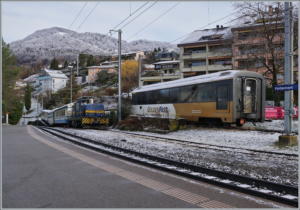 Was hier auf den ersten Blick nach einem Dispo Zug bei Fahrleitungsschaden aussieht, sind leider nur nicht mehr benötigte MOB Reisezugwagen, die in Fontanivent abgestellt sind.

5. Dez. 2020