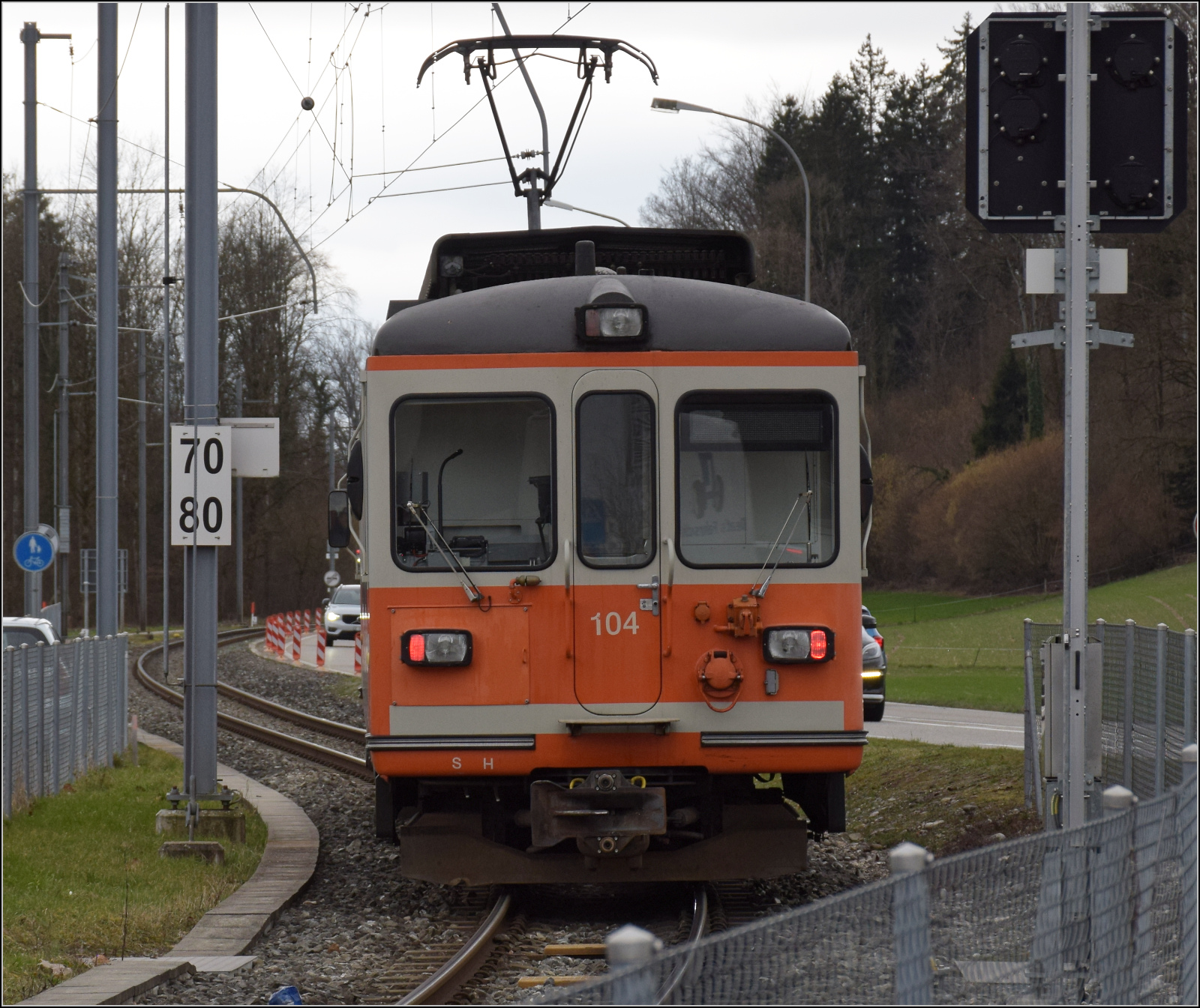 Bierlisi statt Bipperlisi. 

Be 4/4 104 bei Flumenthal. Februar 2026.