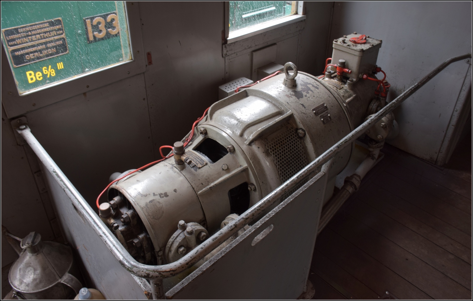 Depotfest Olten 2023. 

Elektrische Ausrüstung des Triebwagen BDe 2/4 240 der EBT. August 2023.