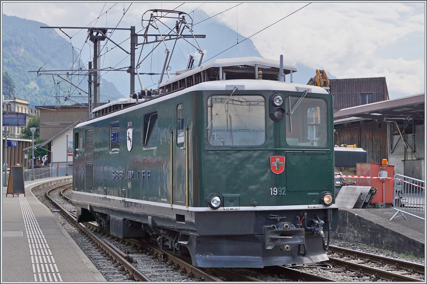 Der Muni - 2180 PS - die Brünigbahn SBB HGe 4/4 1992  Giswil  in Meiringen.

23. August 2025