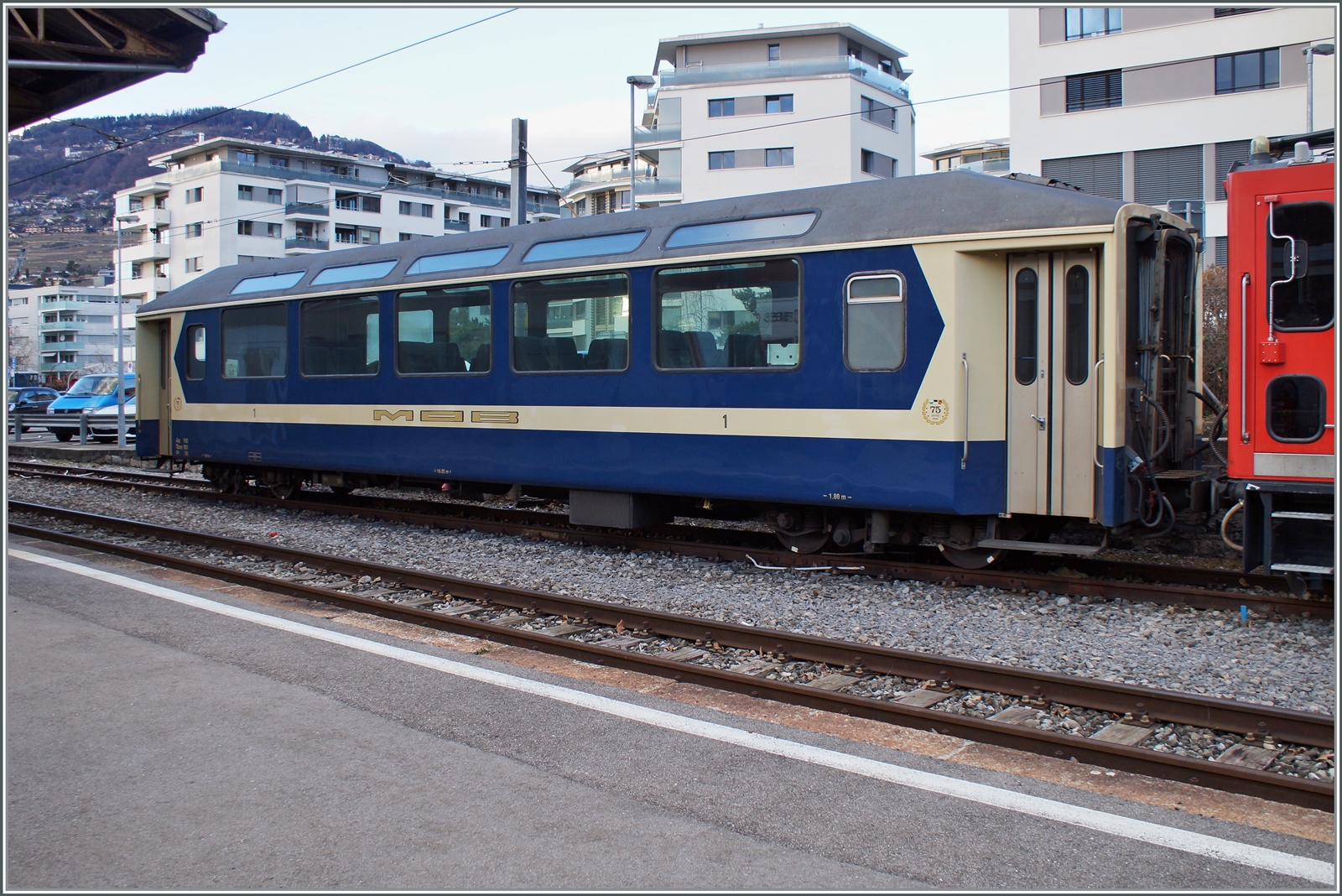 Der zum Jubiläum 40 Jahre GoldenPass Express vor einigen Jahren in den farblichen Ursprungszustand zurückversetze MOB As 110 zeigt sich in einen schlechten Zustand in Vevey, was schlimmes befürchten lässt. 

4. Februar 2023