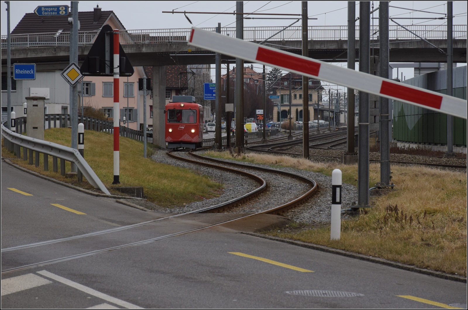 S26-BB-und-IGS-Minitreffen.

Schranken zu für Liseli. Ruderbach, Februar 2023.