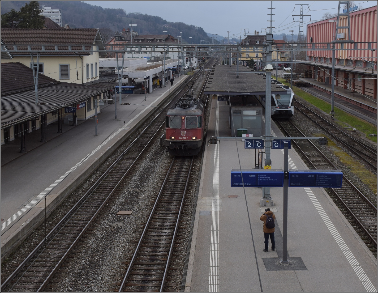 S26-BB-und-IGS-Minitreffen.

Zu Walters Freude war Re 420 291 in St. Margrethen noch in Aktion. Februar 2023.