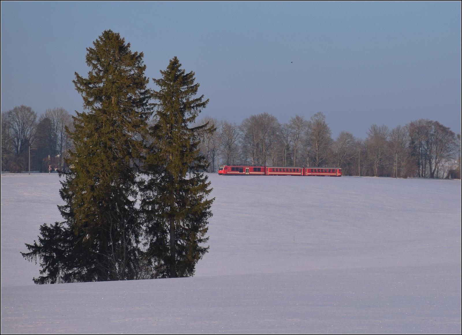 Winterlich auf den Freibergen.

Pendelzug mit Motorwagen Be 4/4 652 in Les Reussilles. Februar 2023.