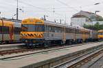 Bahnen in Portugal: Der frisch aufgearbeitete CP 0461 im Betriebswerk Porto Contumil aufgenommen am 27. März 2015.
Foto: Walter Ruetsch