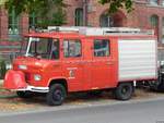 Mercedes 508 D der Feuerwehr, bzw. war in seinem früheren Leben bei der Feuerwehr, stand in Stralsund.