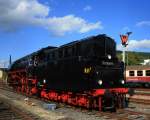 Die 01 509 wurde inzwischen gewendet und rangiert nun am 04.09.2010 zu Ihrem Zug in der Abstellanlage.