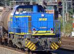 V 2106 der Mittelweserbahn (MWB) in K�ln West, Sommer 2009 ; man achte mal auf das Schild  B����h 