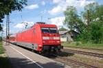 101 100-6, mit dem N�rnberg-Express am Haken.