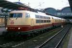 Die 103 184-8 als Rheingold Express aufgenommen am 13.12.2009 in Mainz HBF auf Bahnsteig 4.