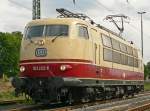 103 222-6 der DB Systemtechnikkurz vor der Abfahrt in Opladen am 29.05.2010