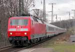 120 138-3 mit IC in K�ln West am 15.02.2011