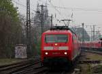 120 207-6 am RE rtg Siegen in K�ln Messe/Deutz am 04.04.2012