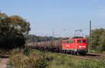 Mit einem Kesselwagenzug gen S�den passiert die 140 834 den Bahnhof Oberhaun.