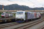 Die 185 662 und 185 664 und im Hintergrund die 186 283 und 185 661 in Kufstein am 31,07,11