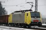 ES 64 F4-023, aufgenommen am 15.02.11, bei der Durchfahrt durch Gersthofen.