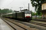 Doppel-schwarz Durchfahrt durch A�ling.