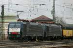 ES 64 F4-287 + ES 64 F4-281, aufgenommen am 19.03.11, bei der Einfahrt in den Bahnhof Treuchtlingen.