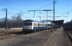 Im Februar 1988 verl�sst 627 005-2 den Bahnhof Eutingen im G�u in Richtung Hochdorf