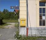 Ligne des Horlogers.

Wer hätte gedacht, dass man hier bisweilen einen Zug findet. Wenn's nicht angeschrieben wäre... Juni 2022.