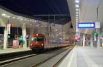 2016 038-9 und 2016 015-7 schieben den R 2592 von Wien nach Marchegg am 01.05.2013 im neuen Wiener Hbf.

