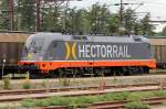 241.516  Ferdinand  rollt abgeb�glet �ber die Netztrenstelle in Padborg am 05.08.2011