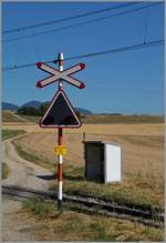 Diese reizende Haltstelle hört auf den edlen Namen  Chardonney-Château . Und diese Woche (Dez 2020) habe ich tatsächlich zum ersten mal eine Fahrkarte dorthin verkauft, und ich fürchte, es war der zweite Teil des Bahnhofsnamens, der die Kundin lockte...

21. Juli 2015