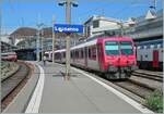 Die S 40 24633 bestehend aus zwei SBB Domino Zügen verlässt Lausanne mit dem Ziel Palézieux.