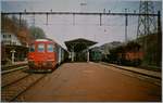 Puidoux-Chexbres im Sommer 1993 mit Zügen von und nach Payern und nach Vevey.