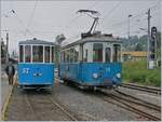 Obwohl fast gleich und gut zusammenpassend, habe die beiden Fahrzeuge einen ganz verschiedenen Lebensgang: Das Triebfahrzeug stammt ehemaligen Tram von Lausanne, während der Beiwagen bei der