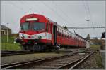Der CJ Regionalzug 26452 bestehend aus Bt 50 85 80 35 922-4 und RBDe 4/4 (94 85 7 566 22-6) ist in Bonfol eingetroffen.