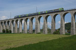 BLS: BLS Regionalzug mit einem RBDe 565 Triebzug beim Passieren des Gümmenen Viadukts am 7.