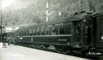 Altbau Schlafwagen waren h�ufig, hier Wagen CIWL 3726 in Interlaken Ost, um 1963.