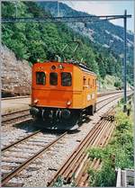 Als Ergänzung zu Ollis Bildern des BLS Te 2/3 31, einige Bilder aus der Einsatzzeit des BLS Te 215 031-6: der Te 215 031-6 beim Manöver in Hohtenn.