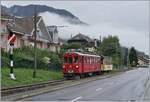 Der RhB ABe 4/4 I N° 35 erreicht mit dem  Bernina Bahn  As 2 als Riviera Belle Epoque Express von Chaulin nach Vevey unterwegs den Bahnhof von Blonay.